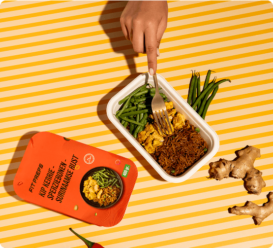 Nutrition meal container with fresh ingredients